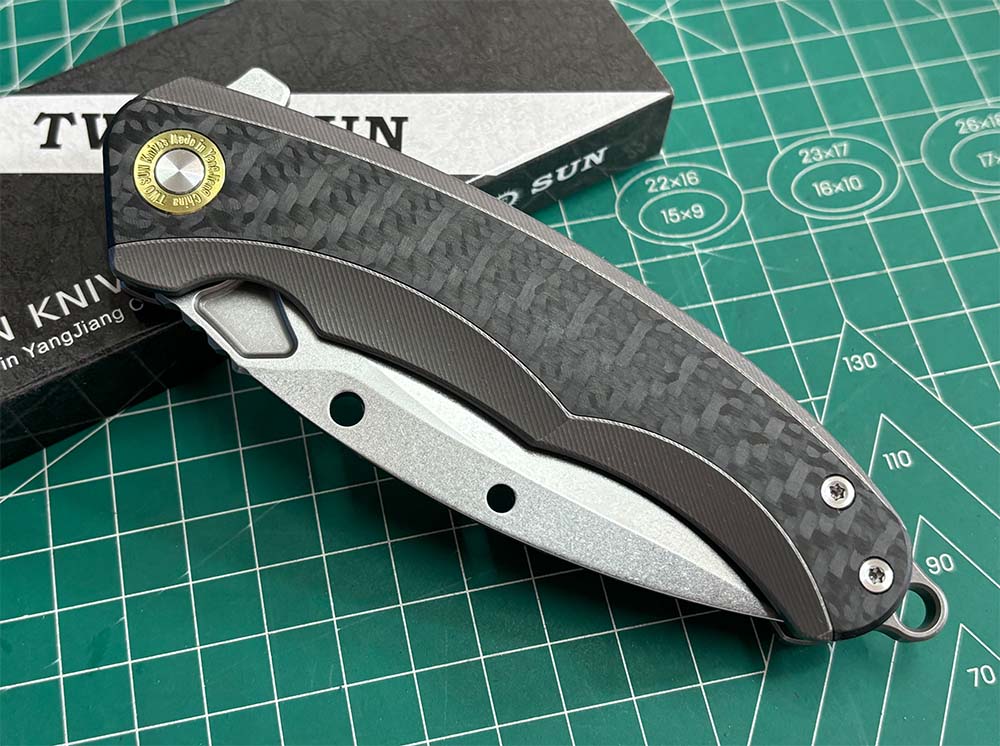TwoSun Folding 14C28N Blade Titanium/CARBON FIBER Handle Pocket Knife TS528-14C28N-CF