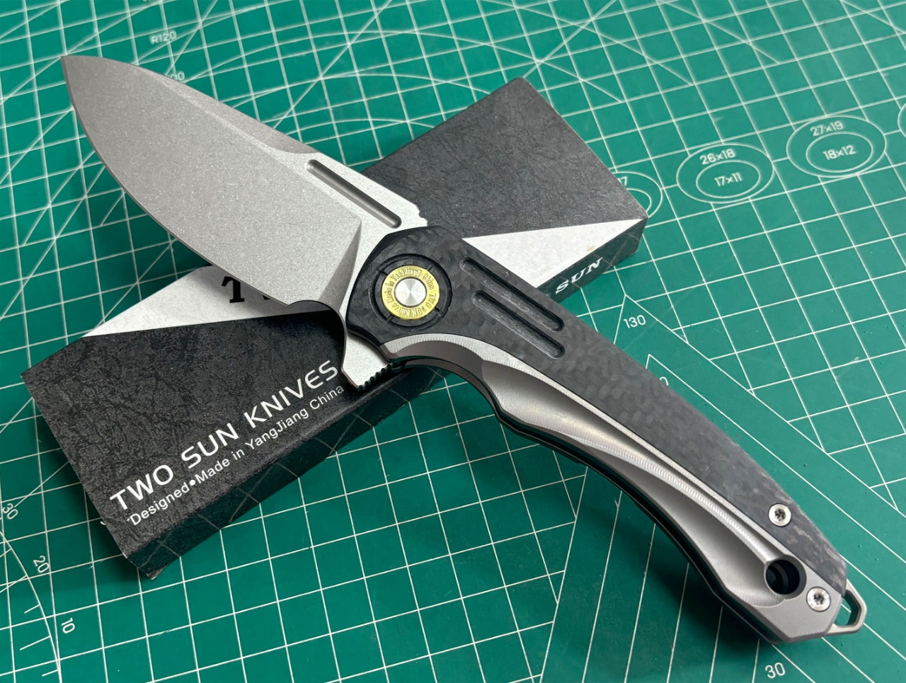 TWO SUN FOLDING KNIFE CARBON FIBER TITANIUM HANDLE 14C28N STONEWASHED TS530-14C28N-StoneWash