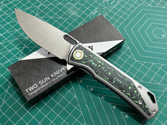 TWOSUN FOLDING KNIFE CARBON FIBER/COLOR TITANIUM HANDLE M390 EDGE TS502-M390-SAND