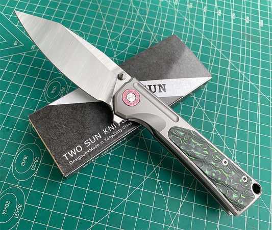 TWO SUN FOLDING KNIFE COLOR CARBON FIBER/TITANIUM HANDLE M390 EDGE TS510-M390-SAND