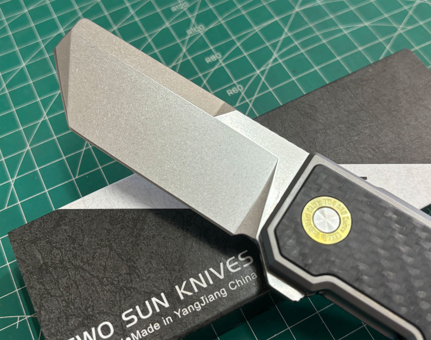 TwoSun Folding Knife CARBON FIBER Titanium Handle Stonewashed 14c28n TS529-14C28N-CF