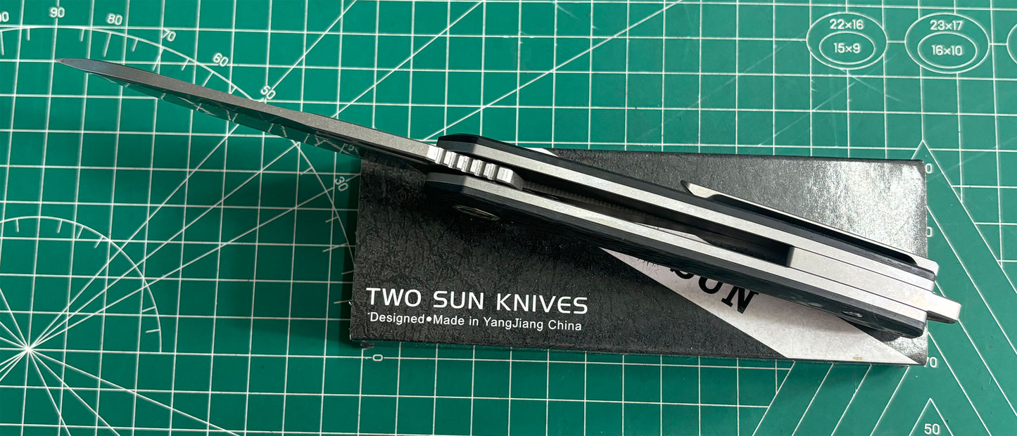 TWO SUN FOLDING KNIFE CARBON FIBER TITANIUM HANDLE 14C28N STONEWASHED TS530-14C28N-StoneWash