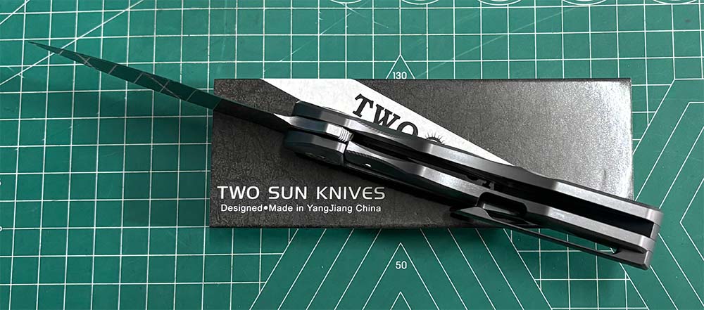 TwoSun Folding Knife Black Titanium Handle Stonewashed 14c28n TS517-14C28N-BLACK