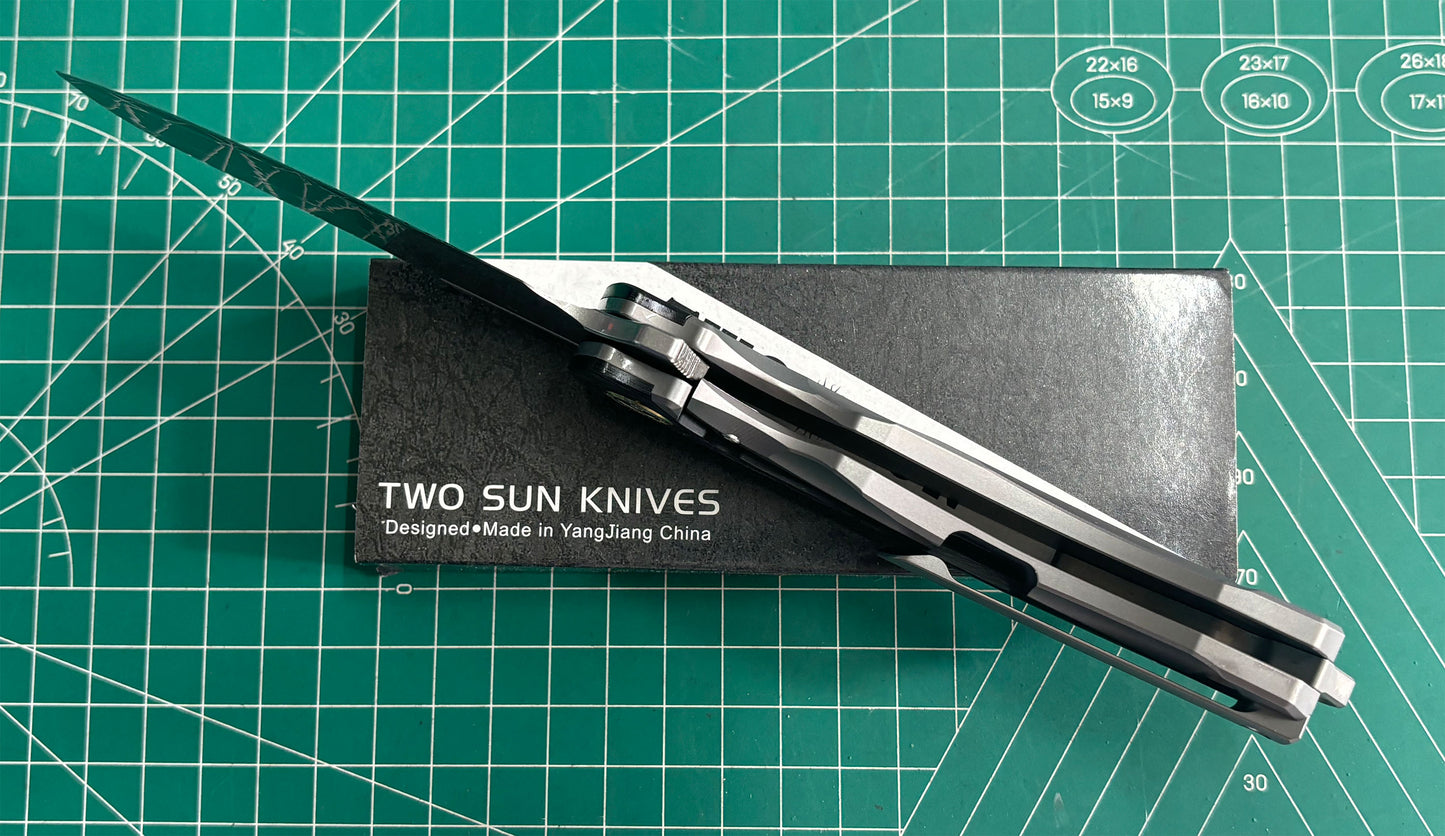 TWO SUN FOLDING KNIFE CARBON FIBER TITANIUM HANDLE 14C28N STONEWASHED TS530-14C28N-StoneWash