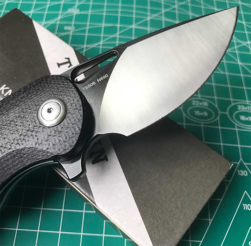 TWOSUN  FLIPPER FOLDING KNIFE DAVID CHEN DESIGN BLACK/GREEN MICARTA HANDLE N690 BLADE TS506-N690